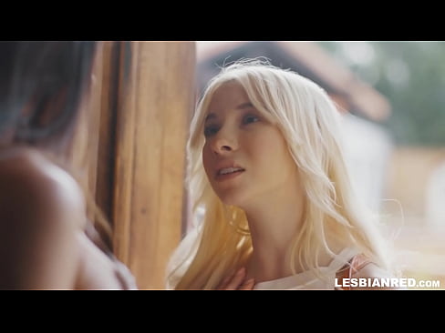 ❤️ La noia torna a casa uns mesos després i s'acaba menjant el cony de la seva madrastra ️❌ Vídeo de merda  al porno ca.punkbass.ru ❌️❤